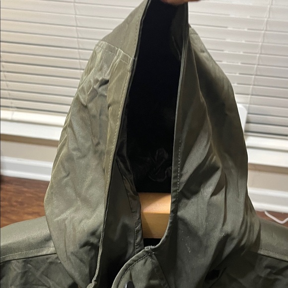 Banana Republic Men's Dark Green Raincoat - Picture 3 of 7